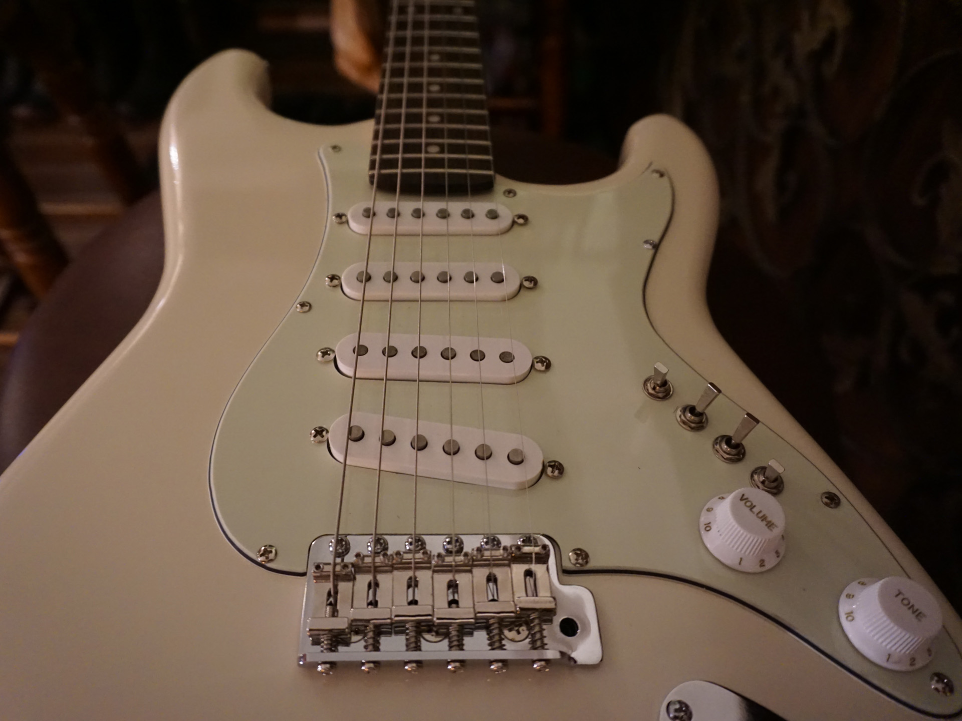ジョン＆ゼウス ニュートラル ギター john&zeus NEUTRAL GUITAR