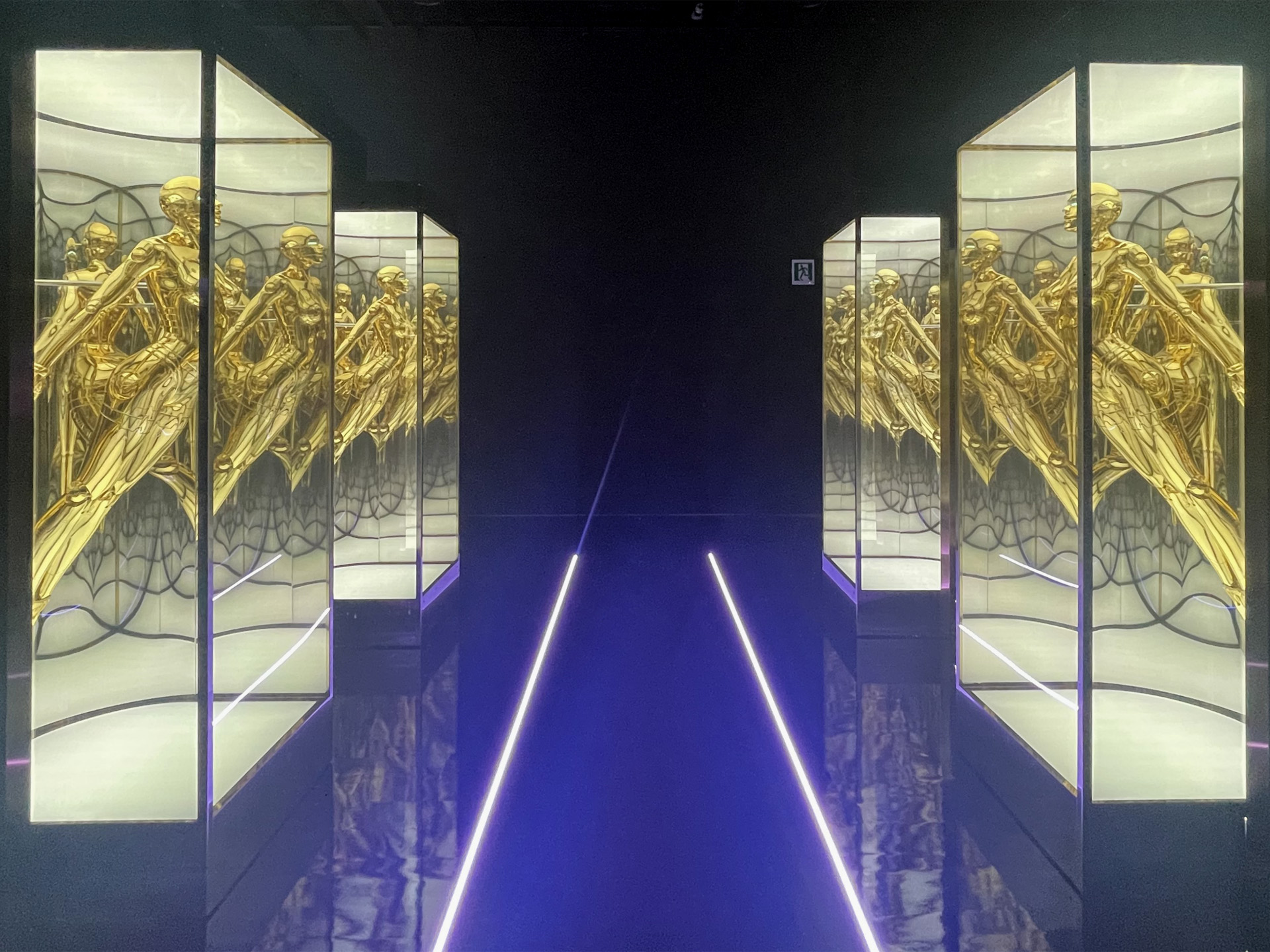 空山基 HAJIMESORAYAMA SORAYAMA光・透明・反射TOKYO