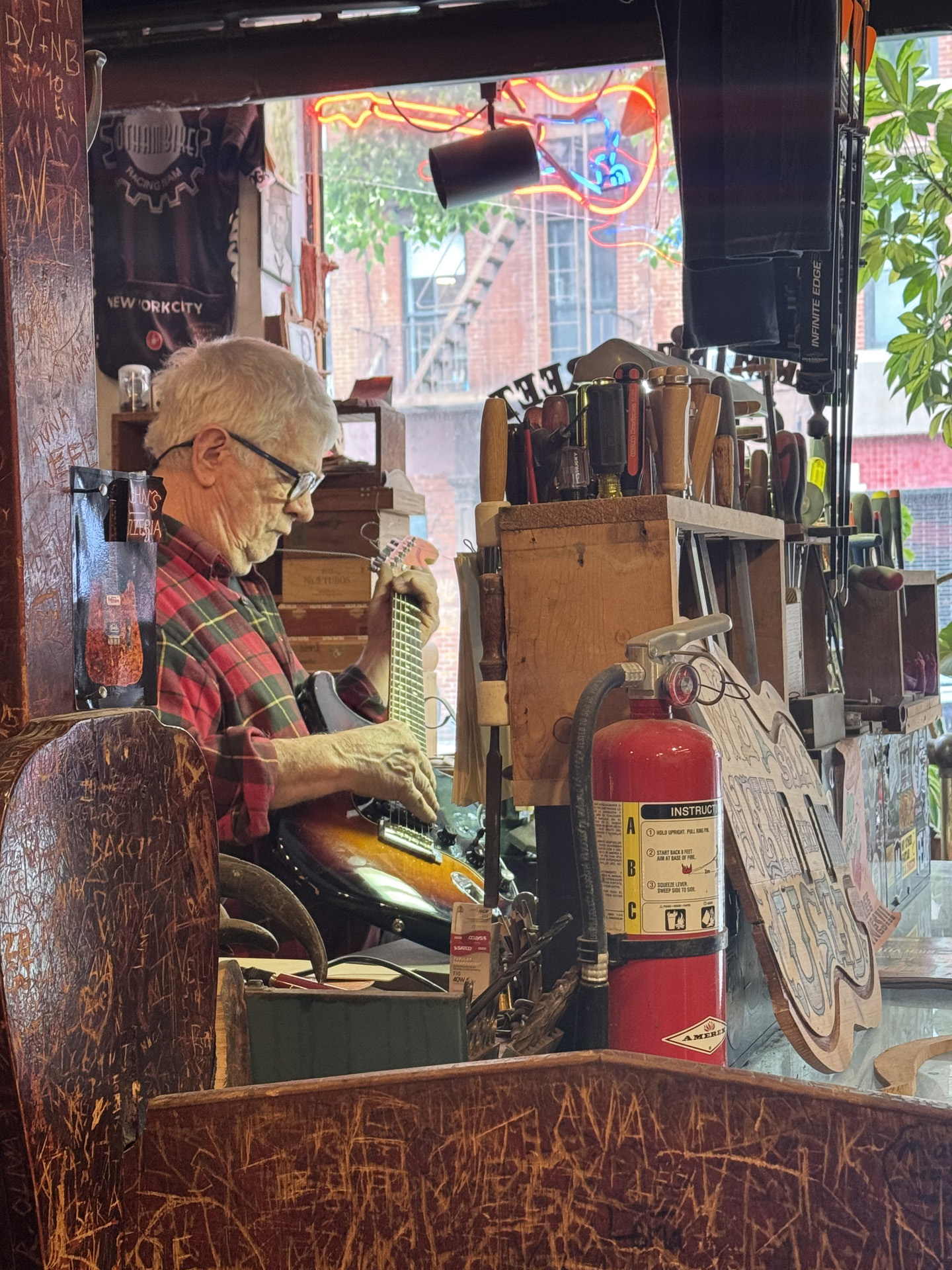 カーマイン・ストリート・ギター ニューヨーク CarmineStreetGuitars newyork