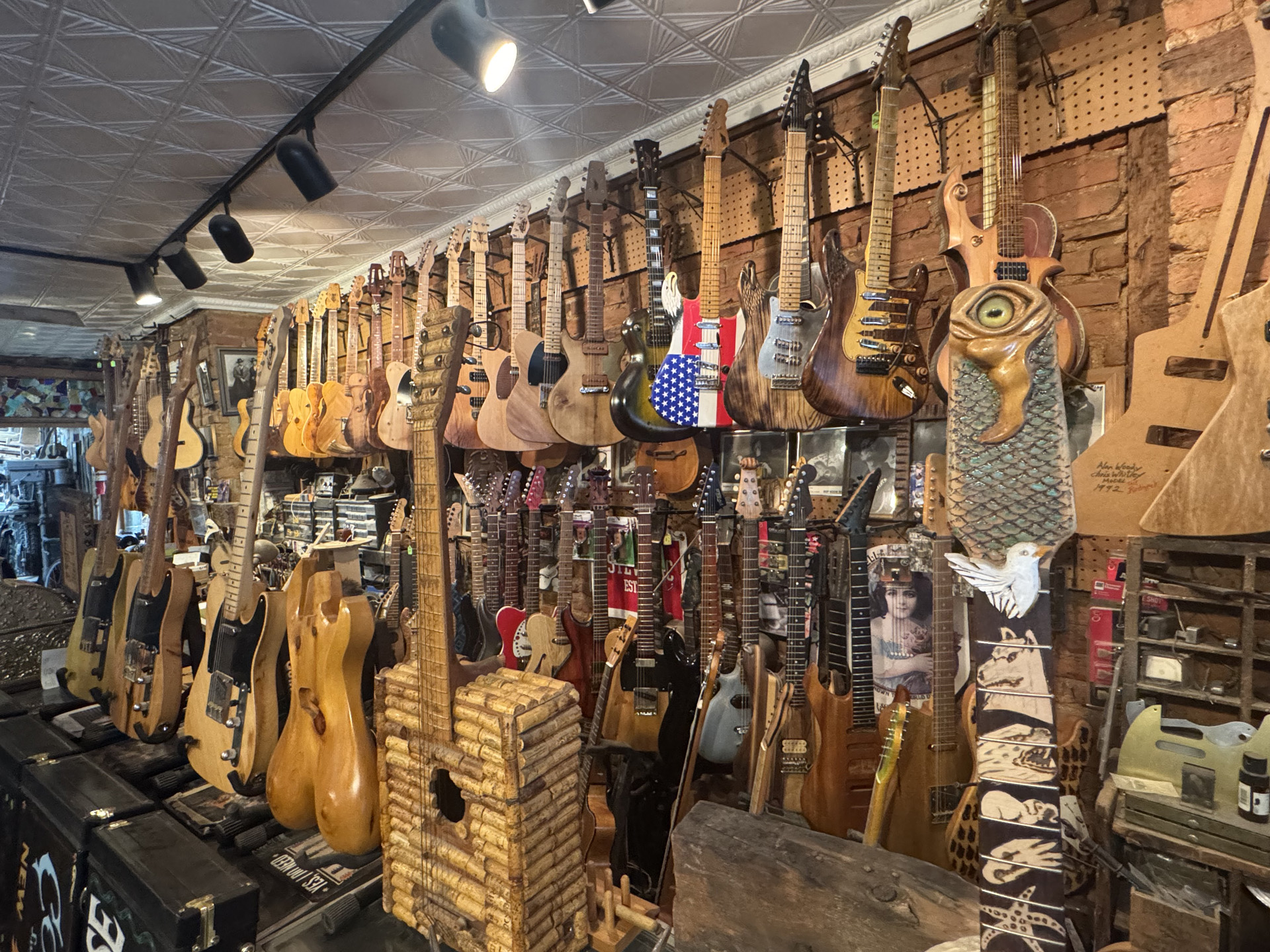 カーマイン・ストリート・ギター ニューヨーク CarmineStreetGuitars newyork