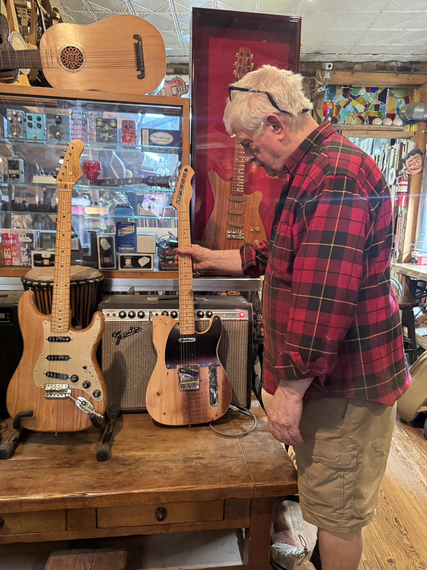 カーマイン・ストリート・ギター ニューヨーク CarmineStreetGuitars newyork