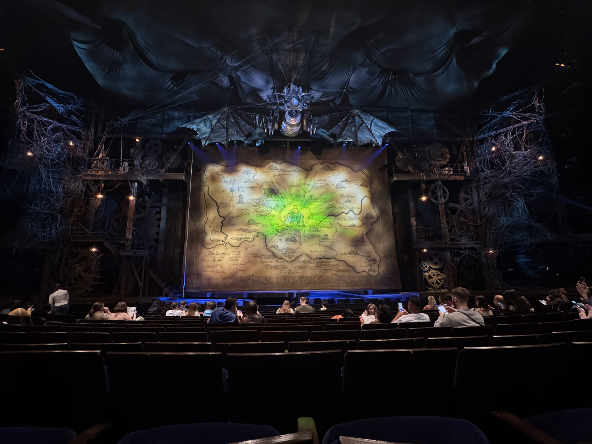 ウィキッド ブロードウェイ ニューヨーク マンハッタン wicked Broadway newyork manhattan