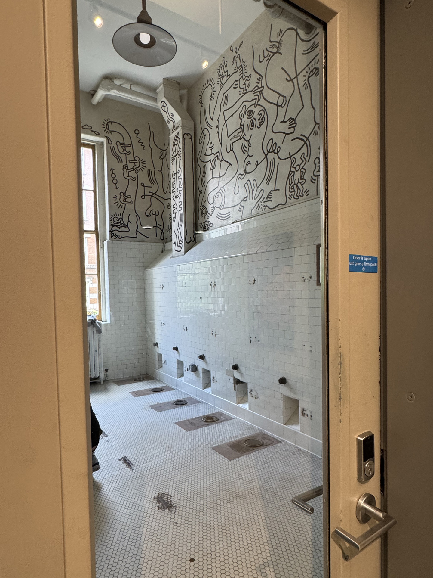 キース・へリング lgbtコミュニティーセンター ニューヨーク KeithHaring TheLesbianGayBisexual&TransgenderCommunityCenter newyork