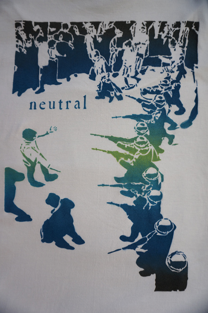 neutral（ニュートラル）のstencil t-shirt（ステンシルTシャツ）の画像
